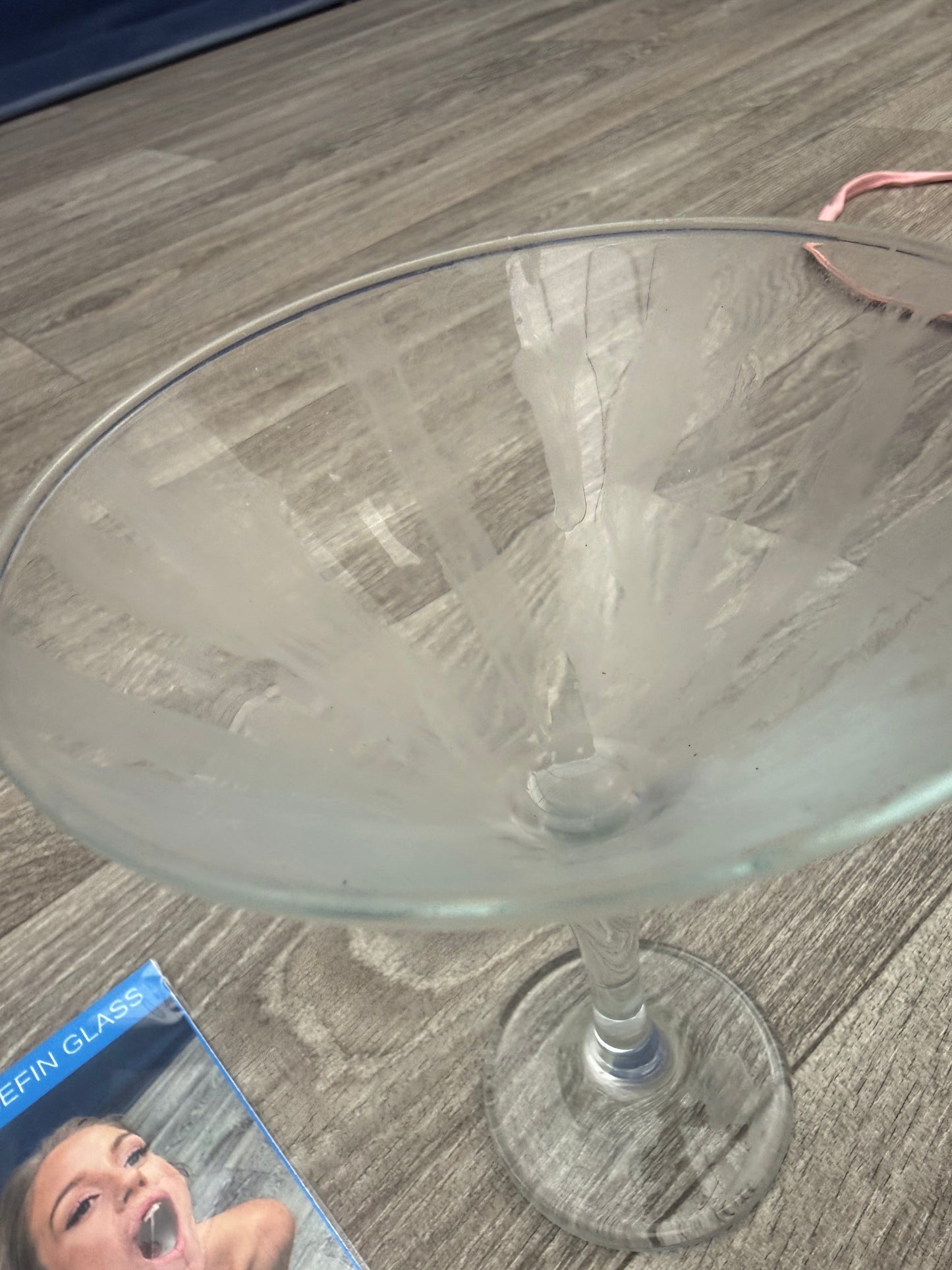 Rosa Josefin Glass
