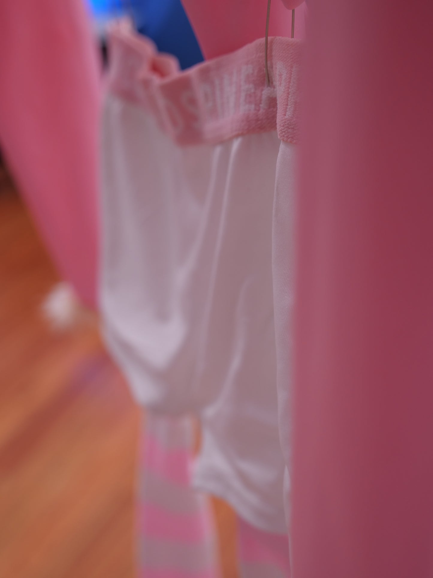 Pris Angel Bkk 2 SOLD EUR 219