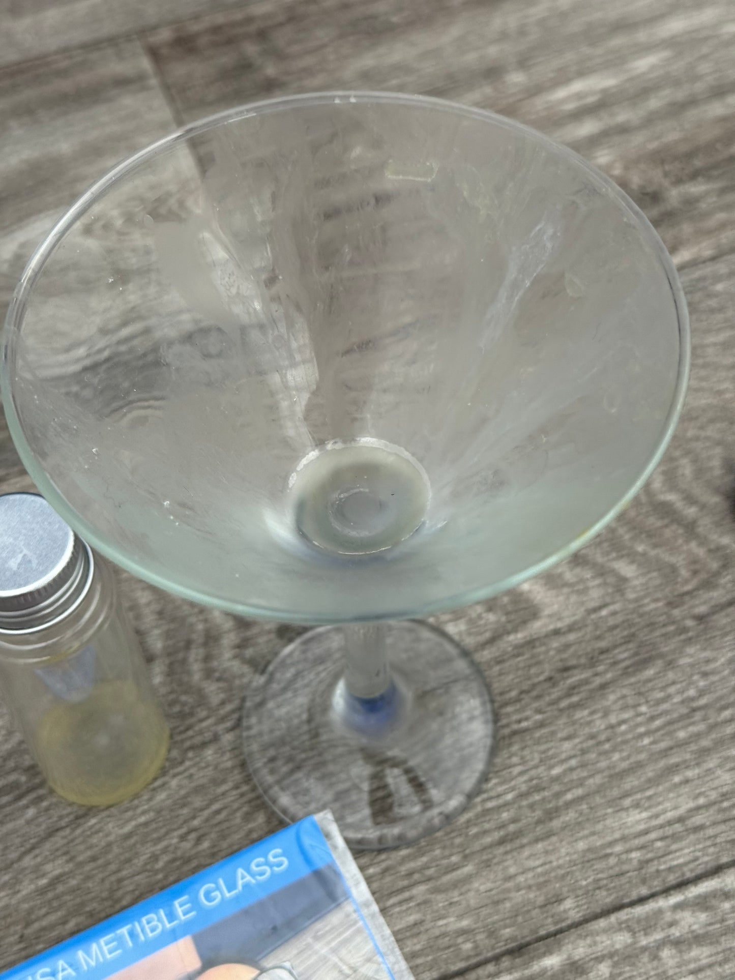Isa Metible Glass