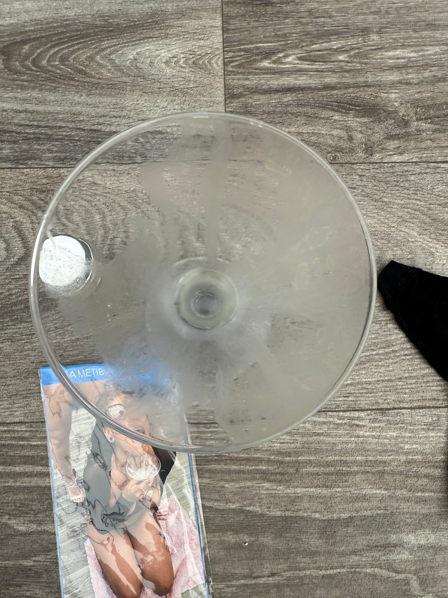 Isa Metible Glass