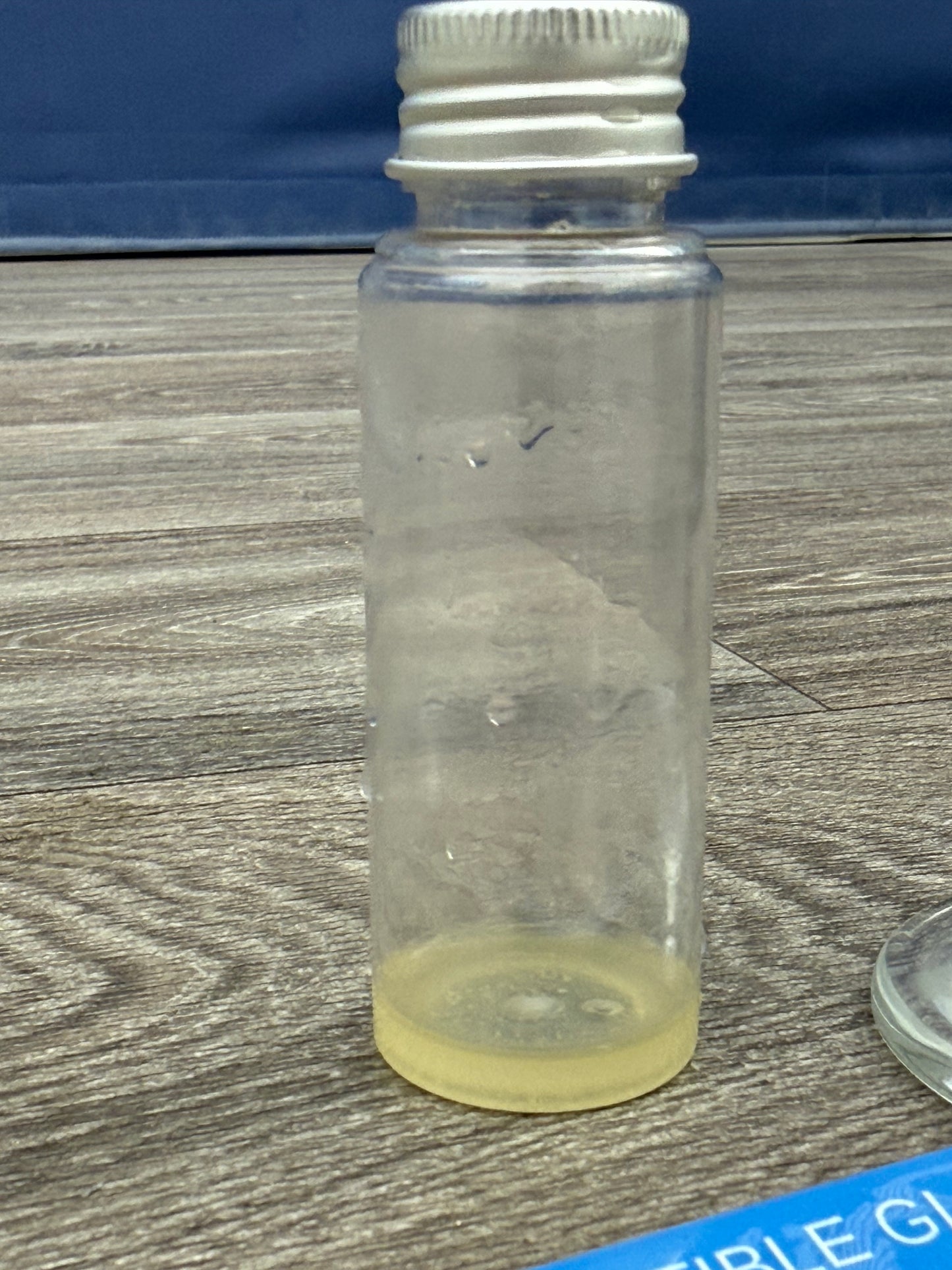 Isa Metible Glass